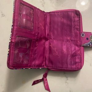 Vera Bradley full zip wallet
